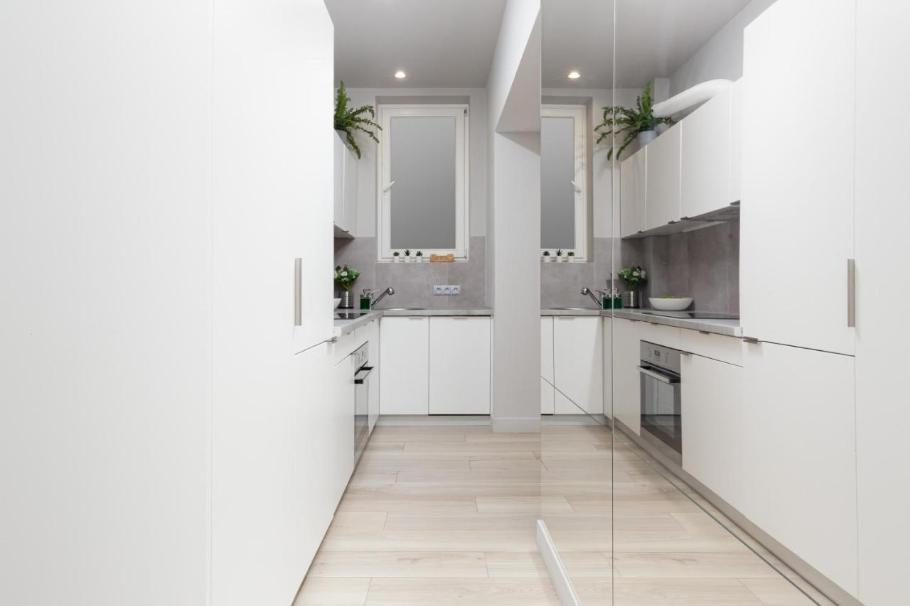 City Center Apartments Hoza By Noclegi Renters Warsaw Exterior photo